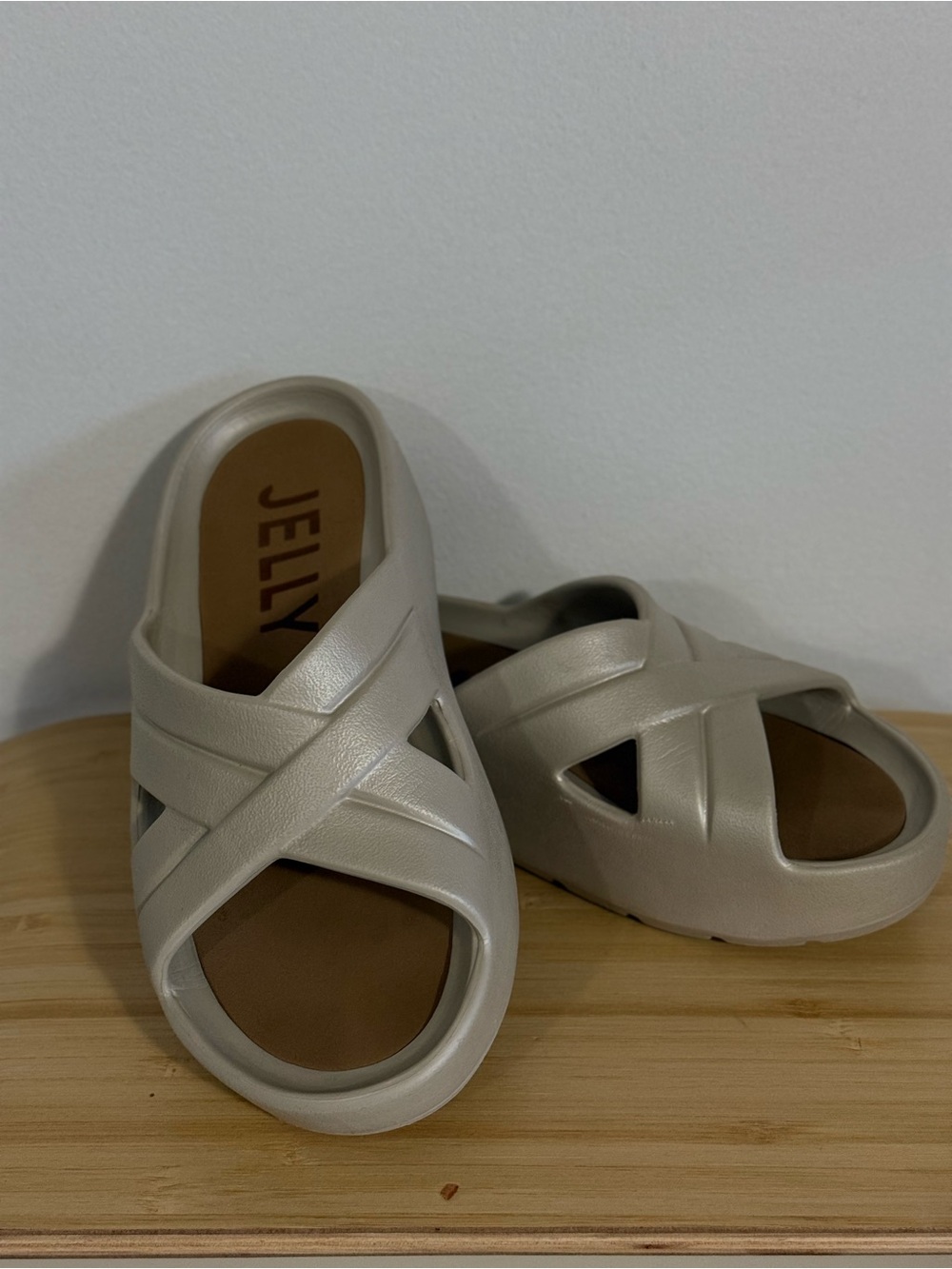 Lemon jelly Women's Crisscross Cream slippers